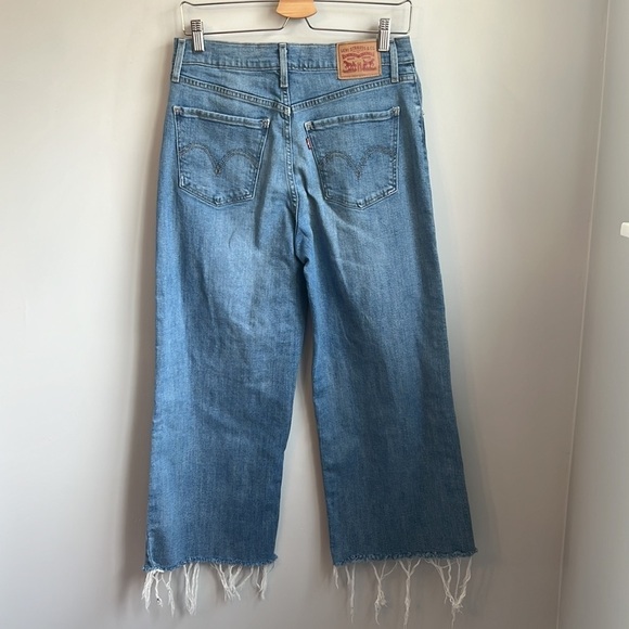 Levi’s Mile High Wide Leg Flare Raw Hem Jeans SZ 28 - Picture 11 of 11